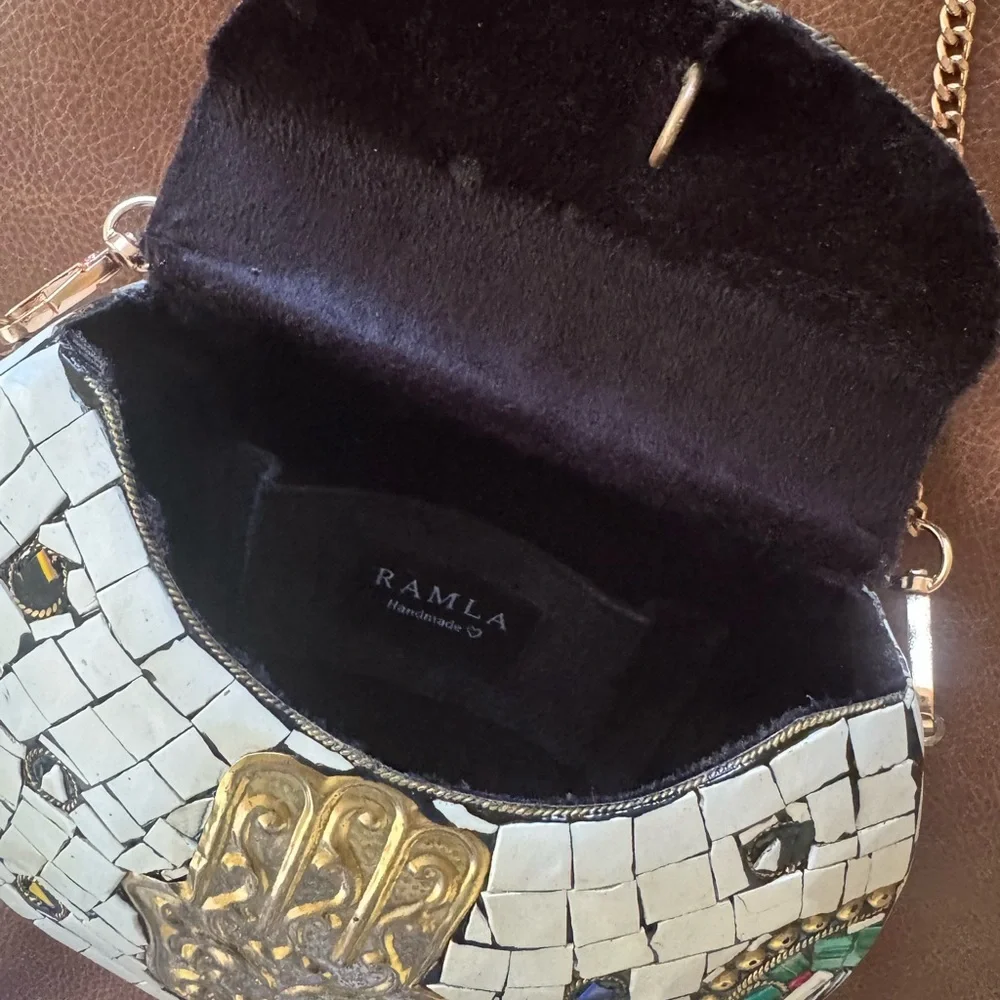 NEW Ramla Handmade Mosaic Crossbody Bag with Gold Accents - Picture 3 of 6